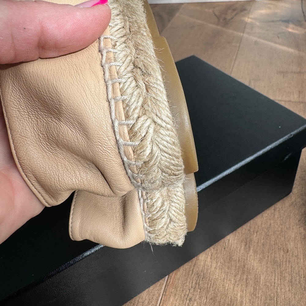 Chanel shoes - Picture 5 of 10